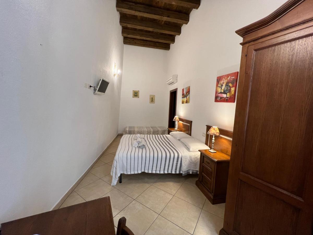 Caralis Holiday Cagliari Bagian luar foto