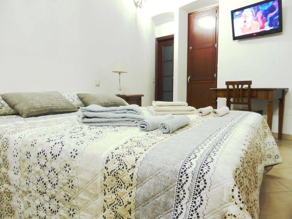 Caralis Holiday Cagliari Bagian luar foto