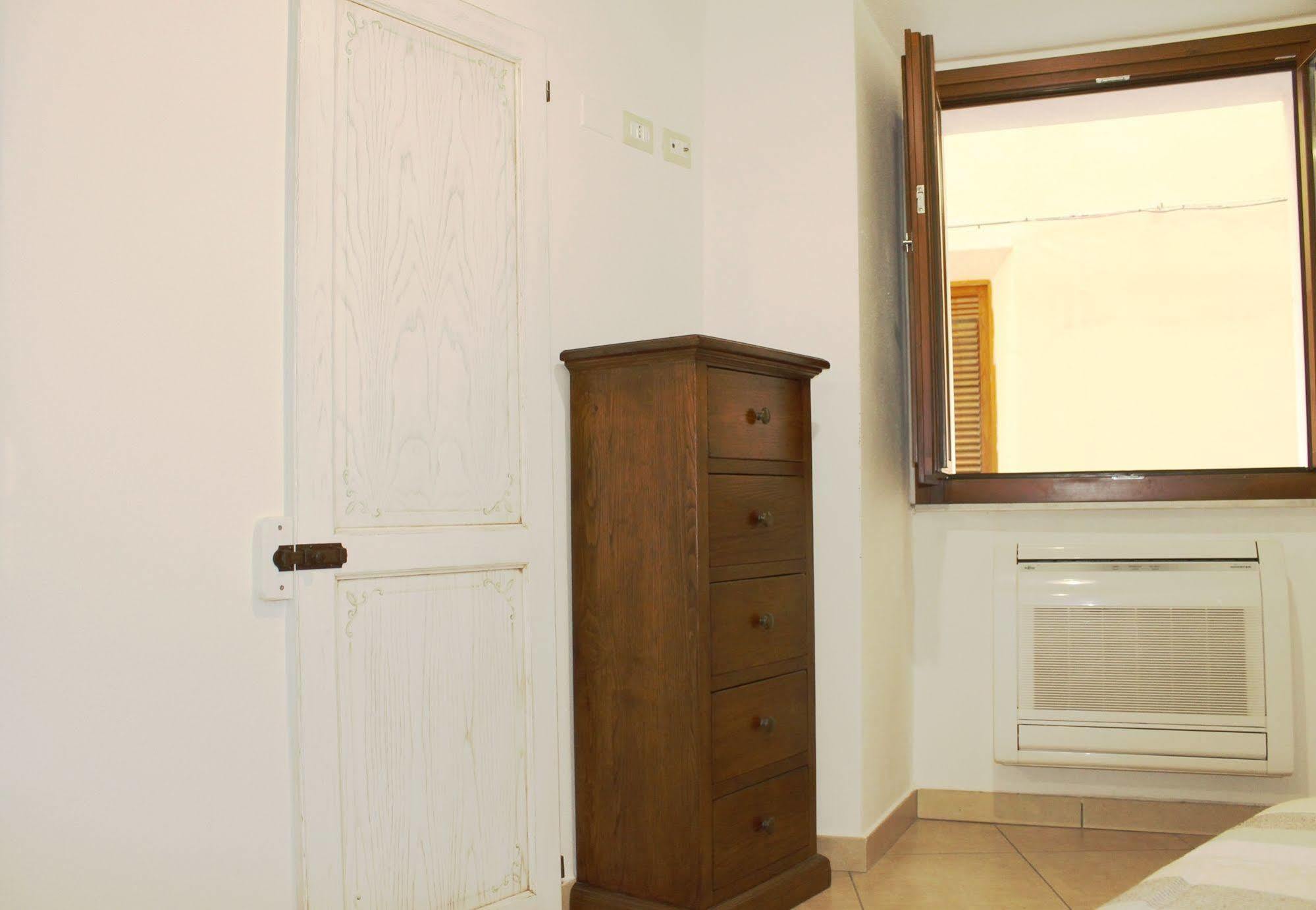 Caralis Holiday Cagliari Bagian luar foto